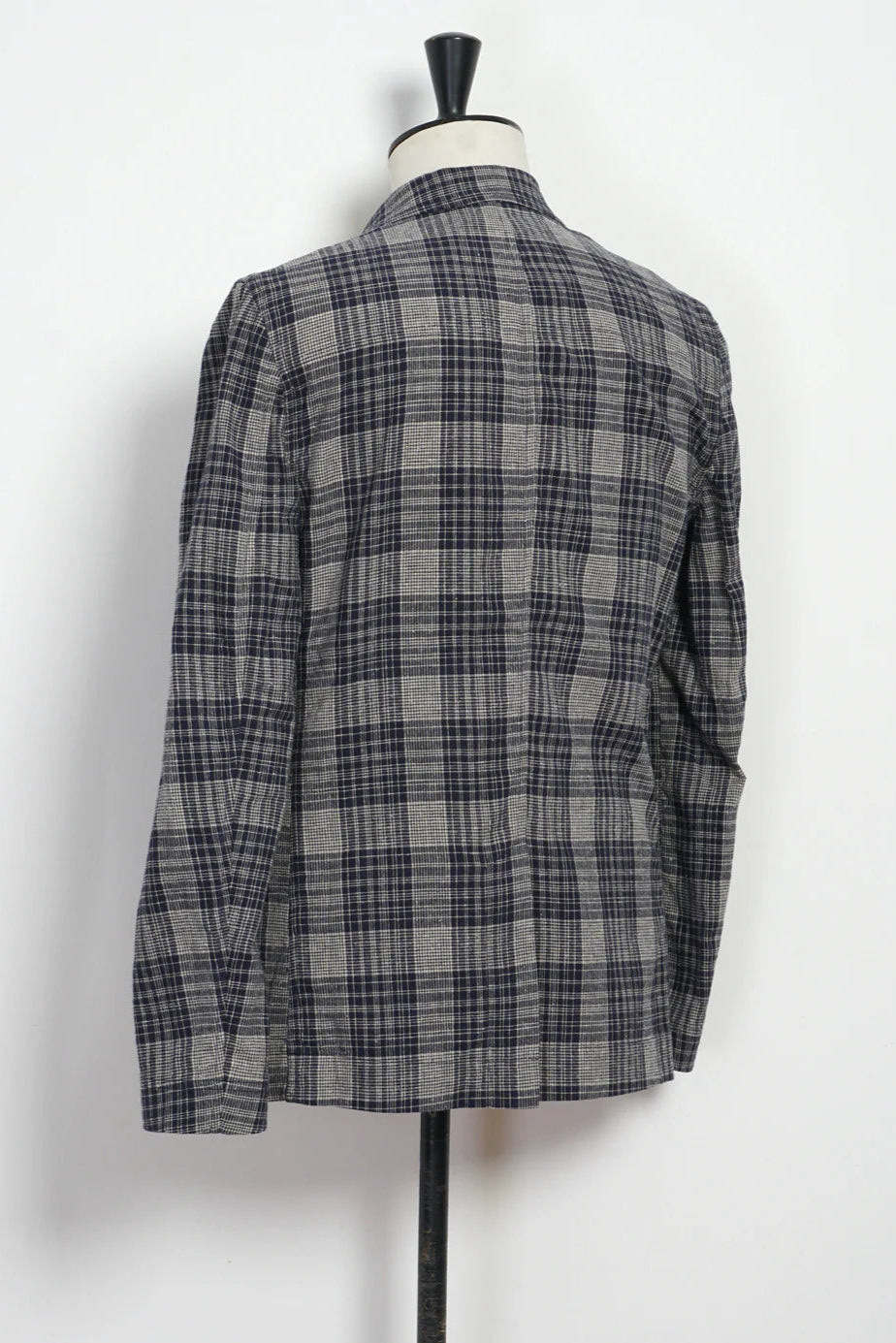 CHARLIE Easy Three Button Blazer