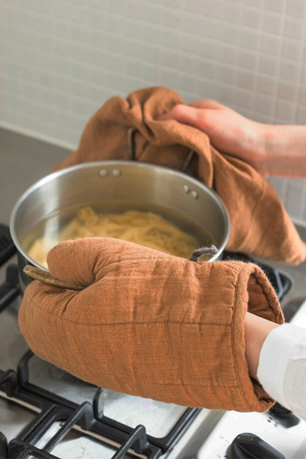 Oven Mitt, Brown Ochre