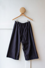 Gently Used Vlas Blomme Cropped Black Pants with Lace