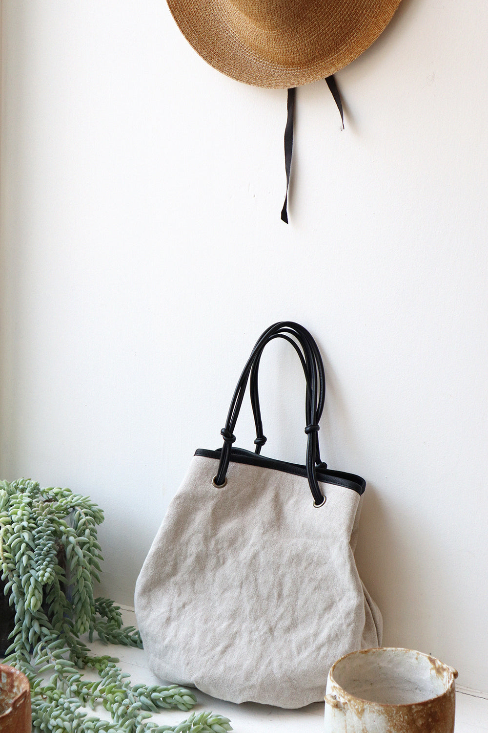 Small Linen Hand Bag "Sac de Lacet"