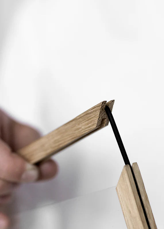 Moebe Frames (Oak) – Moth