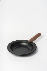 JIU Iron Frying Pan with Wood Handle