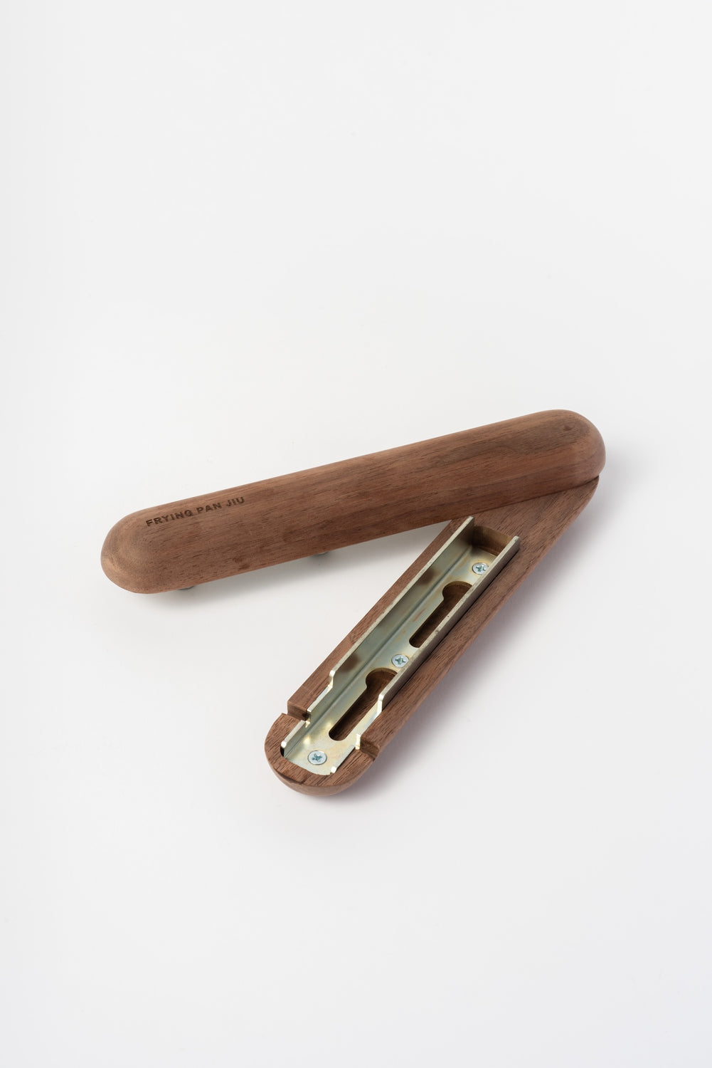 JIU Iron Frying Pan with Wood Handle