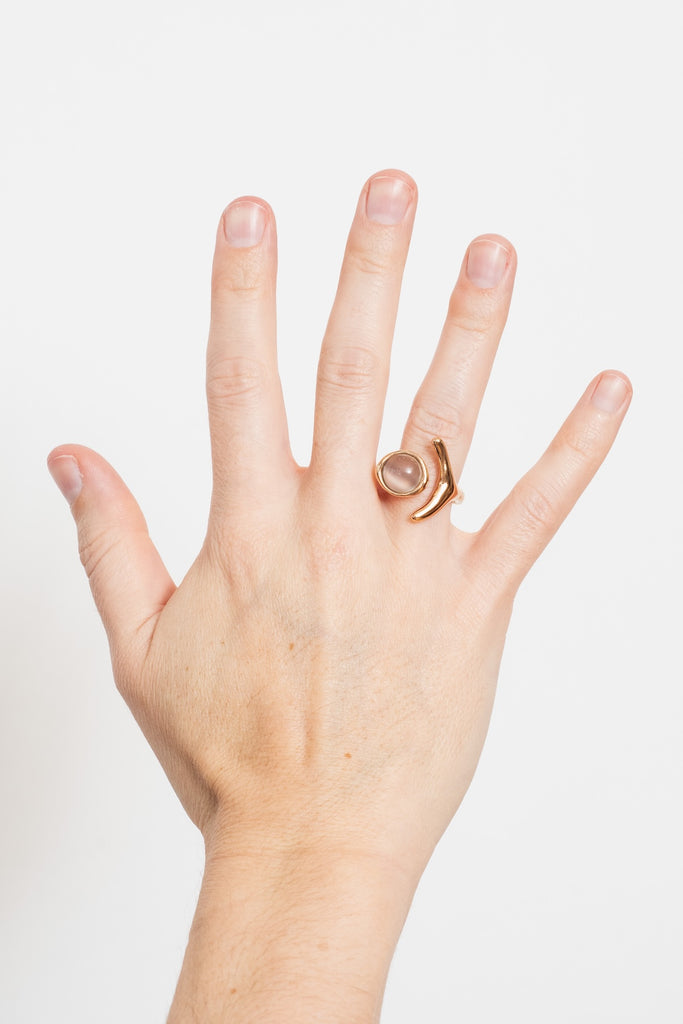 PESCECODA Ring with Moonstone – Moth