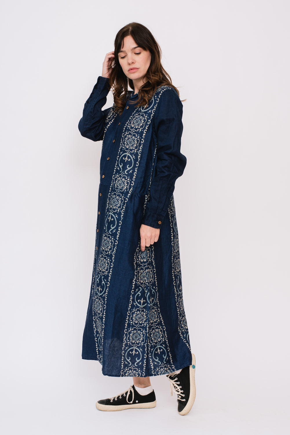 French Cross Linen HABANANAJA Pattern Open Collar Dress