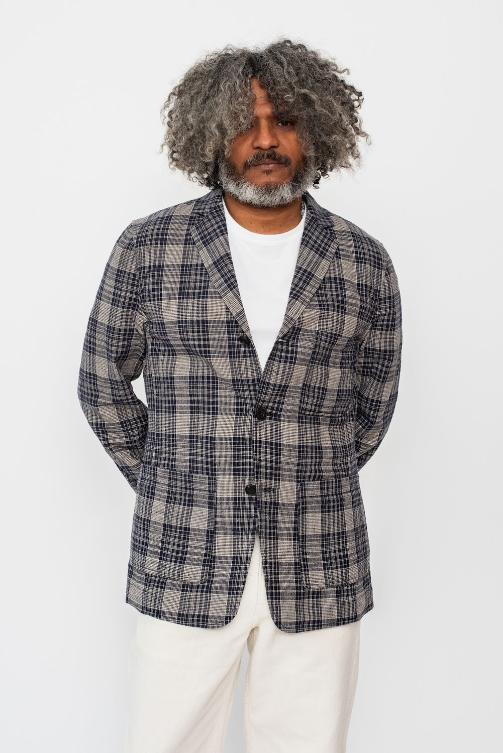 CHARLIE Easy Three Button Blazer