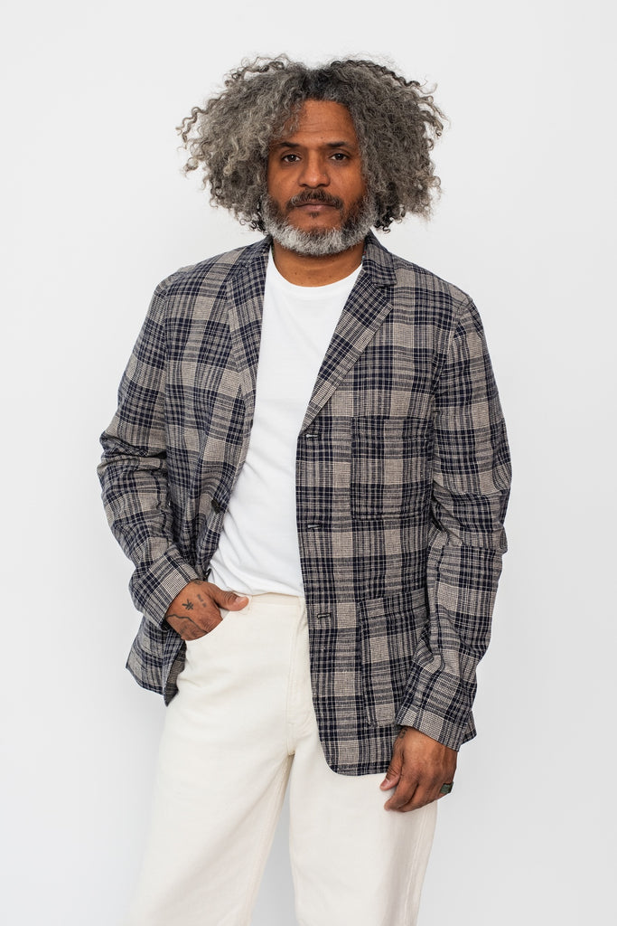 CHARLIE Easy Three Button Blazer