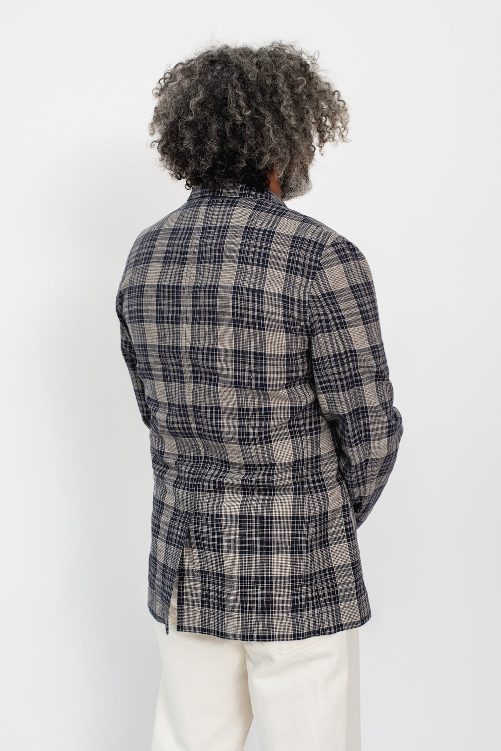 CHARLIE Easy Three Button Blazer