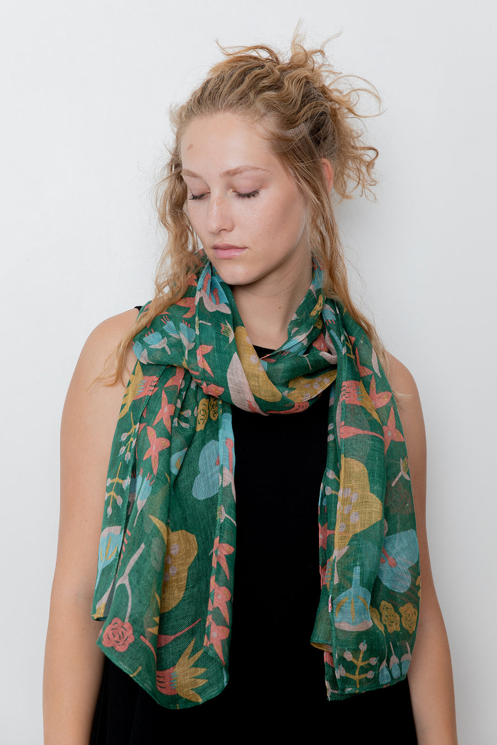 Pressed Flowers Linen Scarf Green