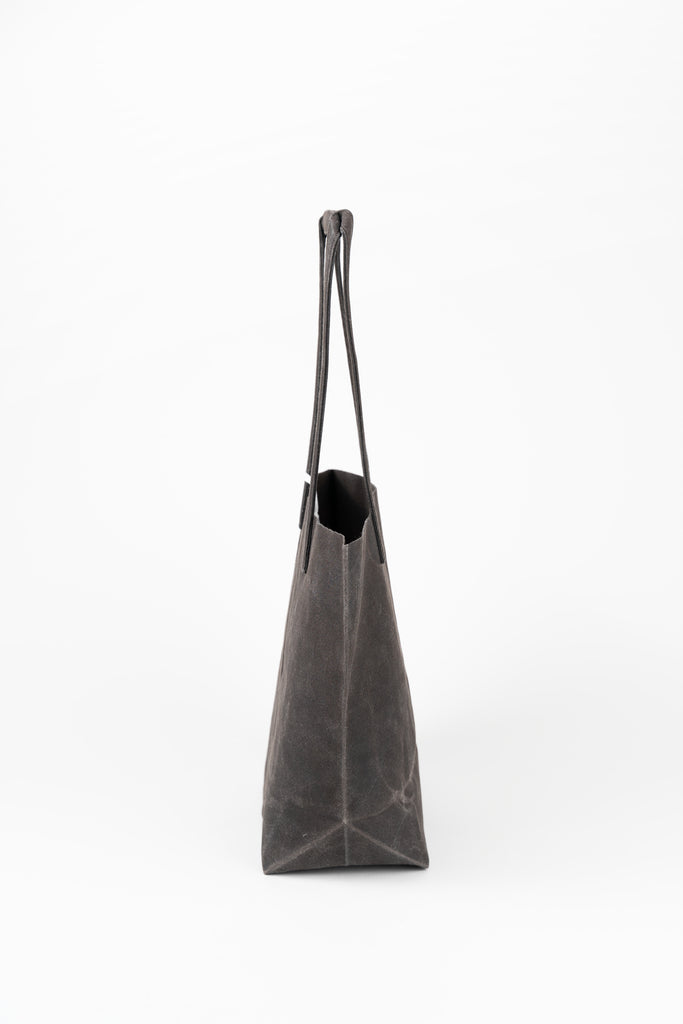Funagata 006 Waxed Canvas Bag – Moth