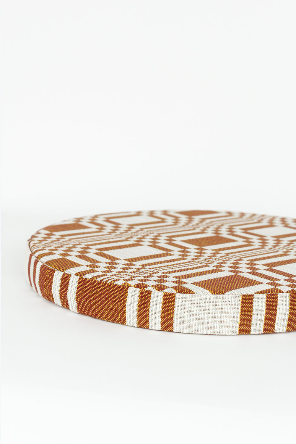 Round Doris Cushion, Brick (A)