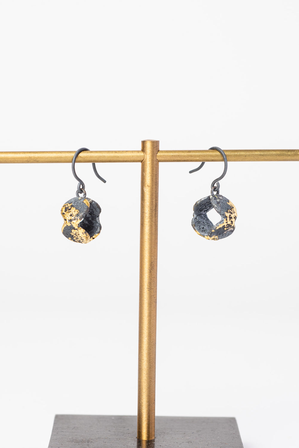 Dot Earrings Black