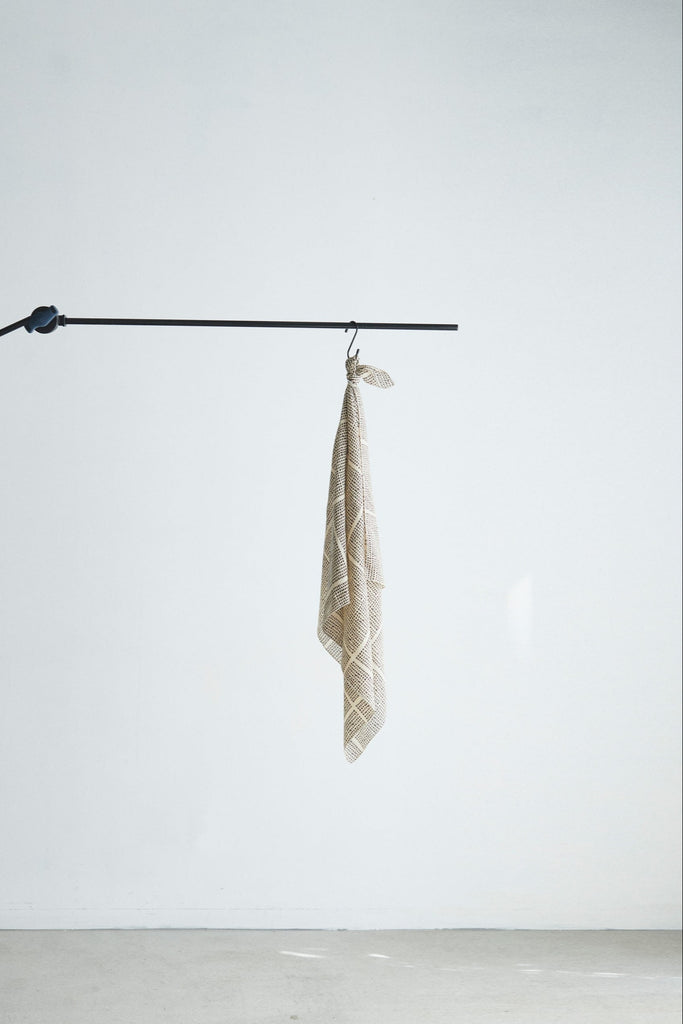 Seed Check Cream Scarf