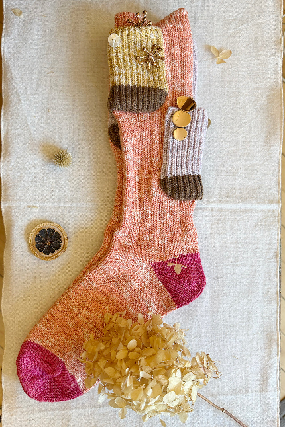 56 Yarns HIPPIE PILGRIM Socks