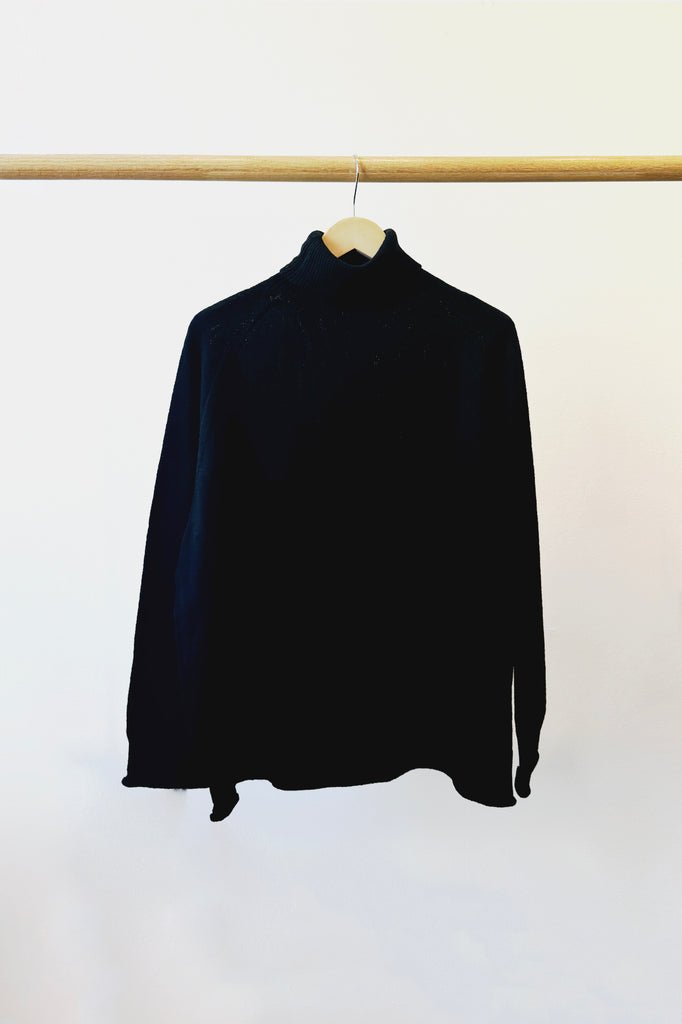 Wool Whole Garment Turtleneck Sweater Black