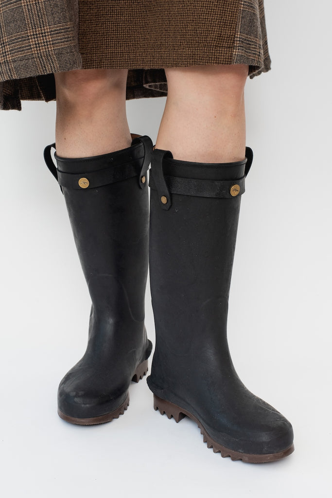 Daishi Boots Size 25