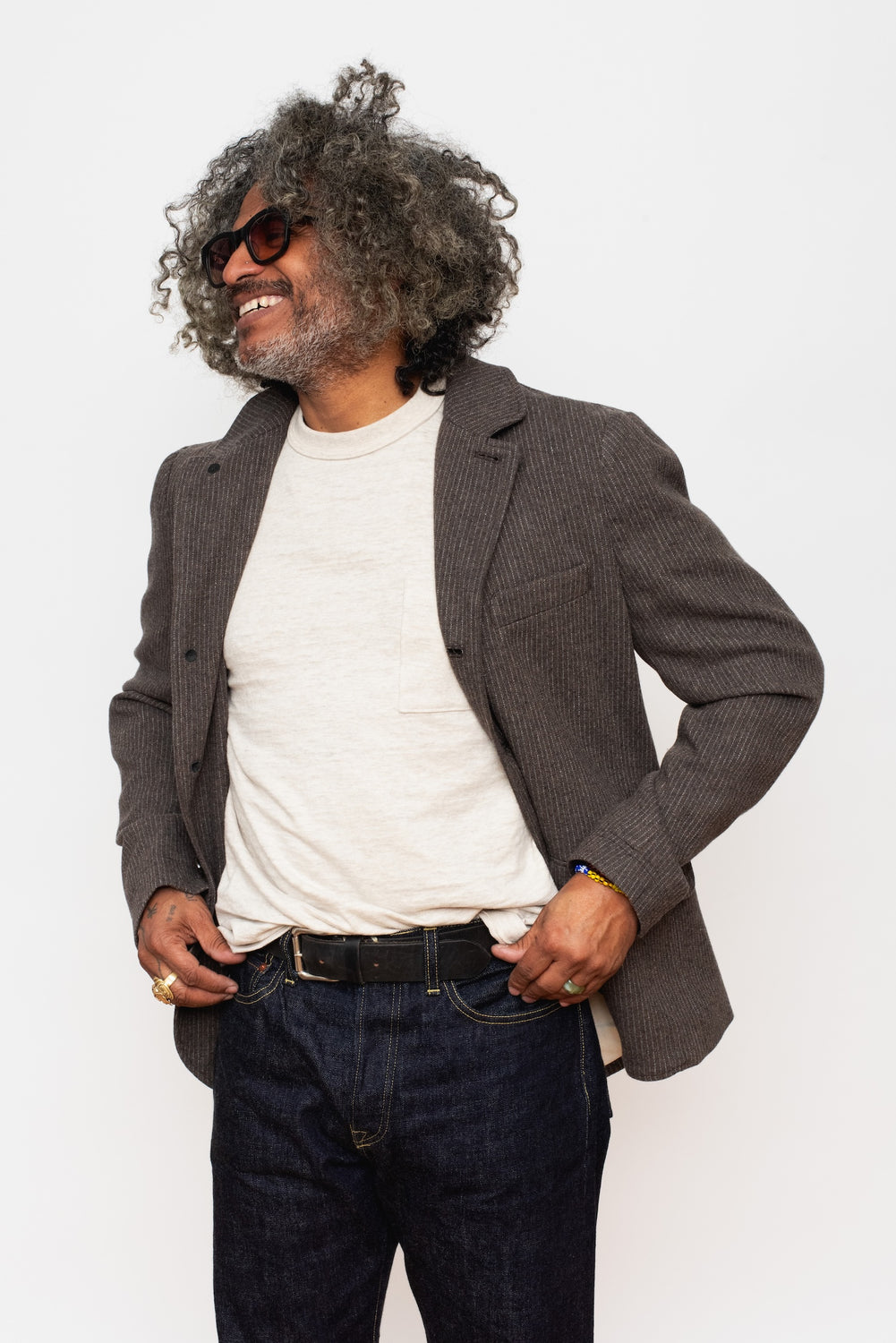 VINCENT Classic Four Button Blazer