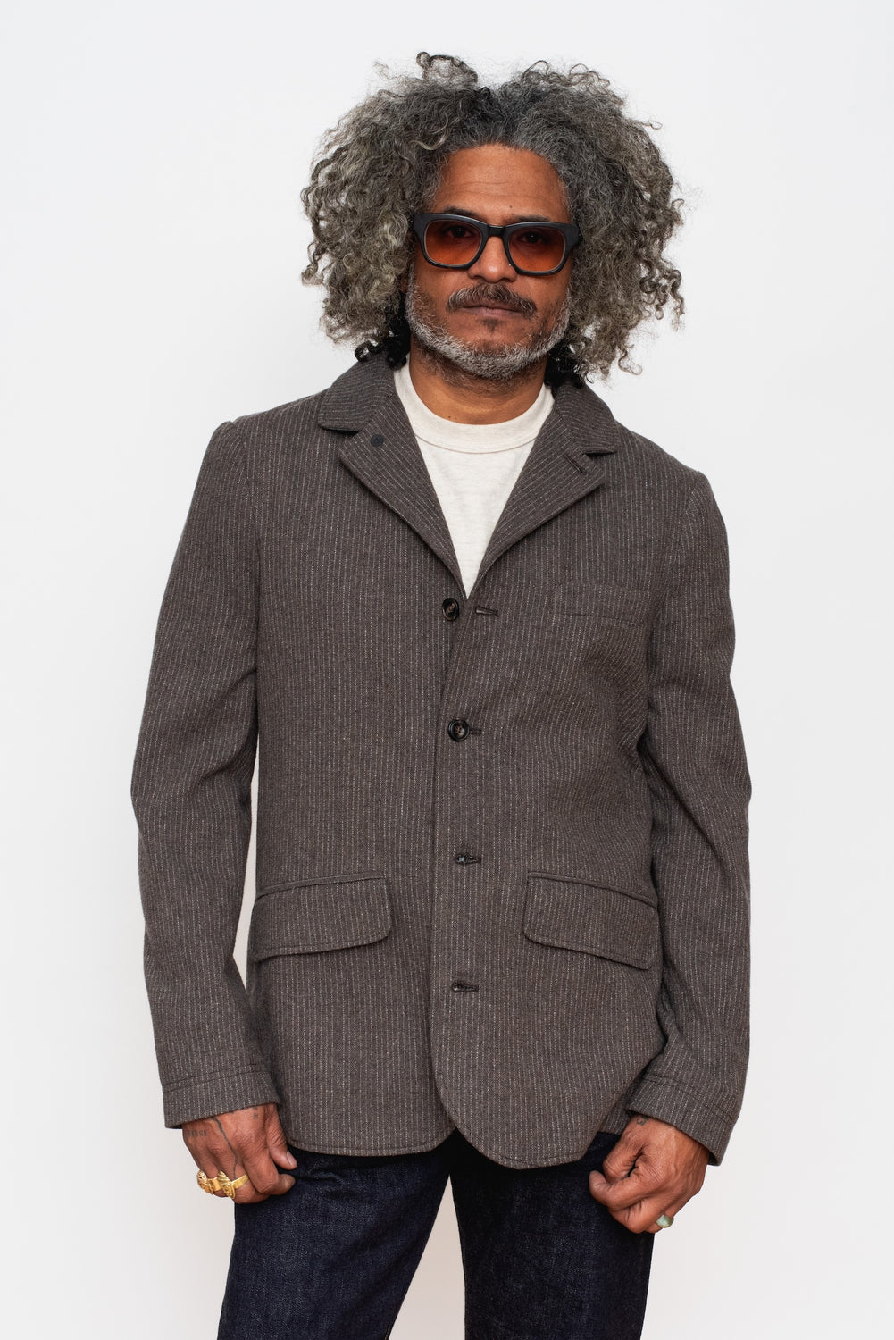 VINCENT Classic Four Button Blazer