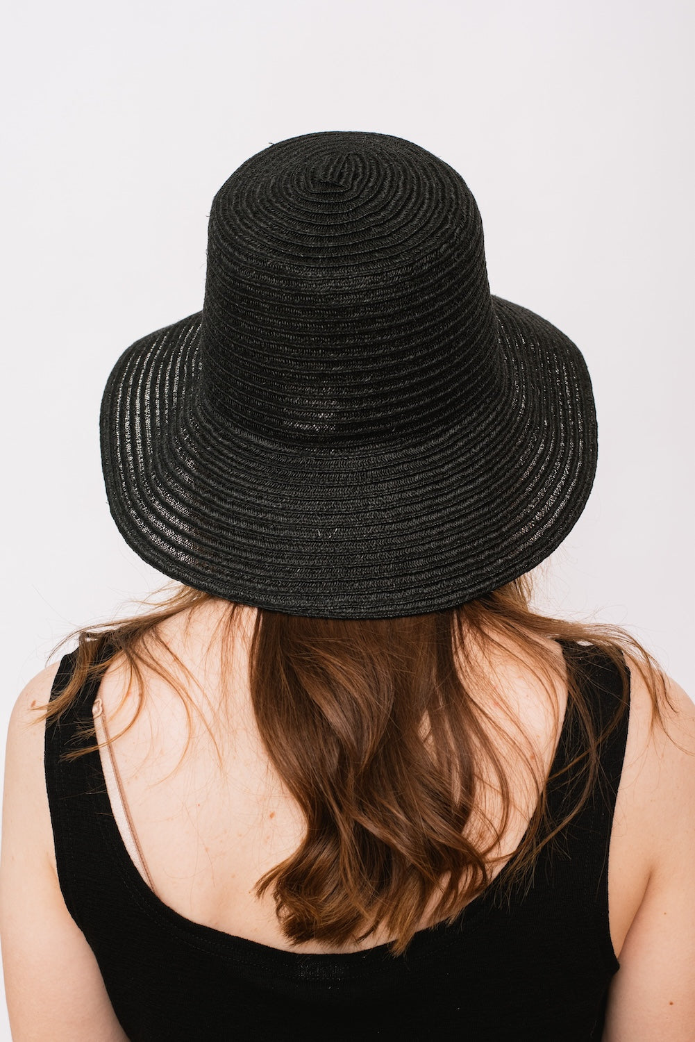 LEO Hat Black
