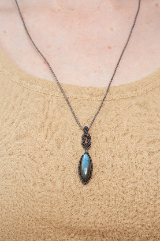 Macrame Necklace with Labradorite