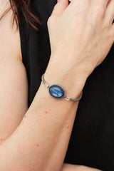 Macrame Bracelet with Kyanite