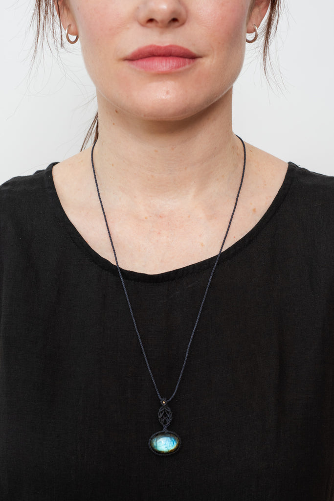 Macrame Necklace with Labradorite