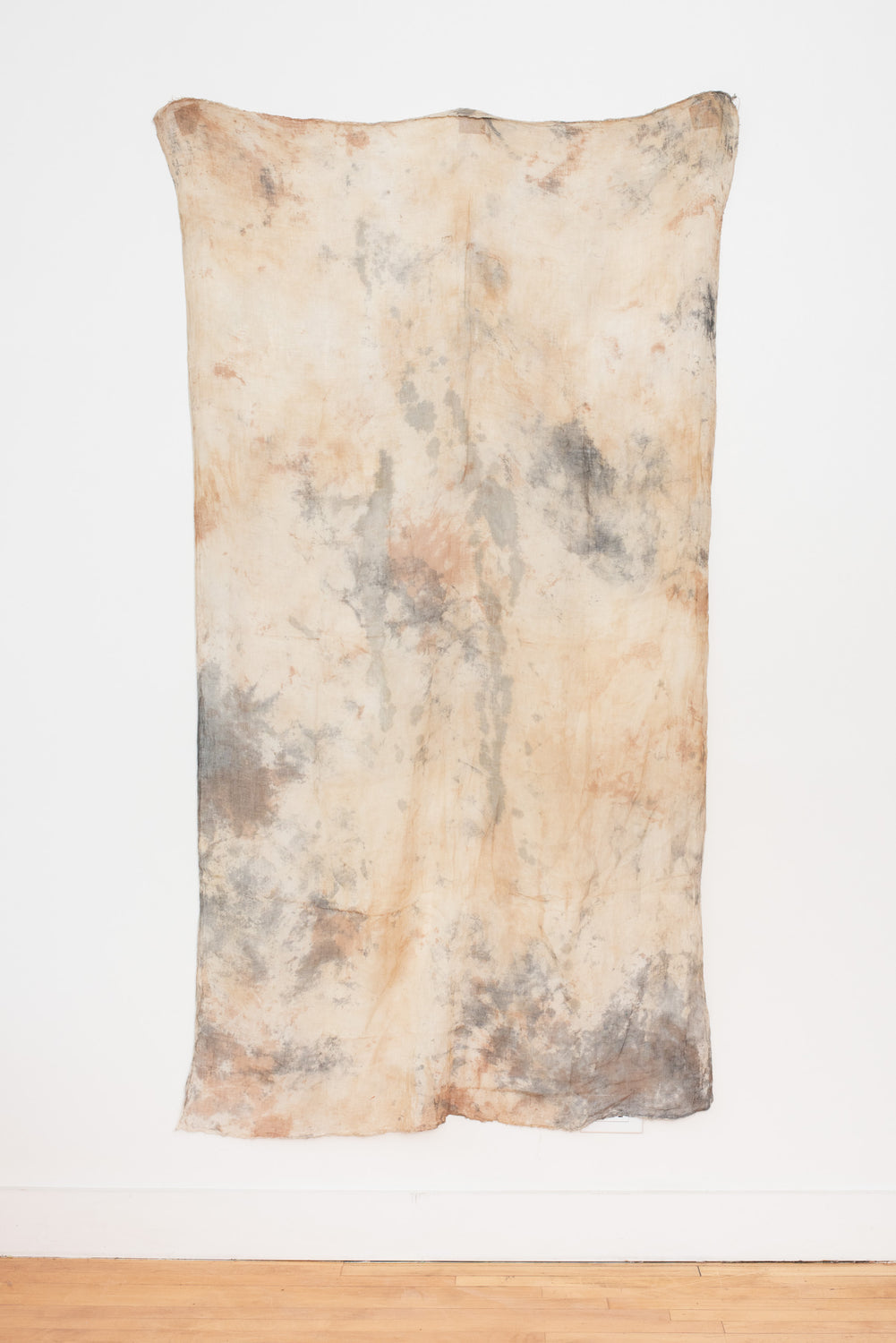 Naturally Dyed Linen Gauze Hanging 03
