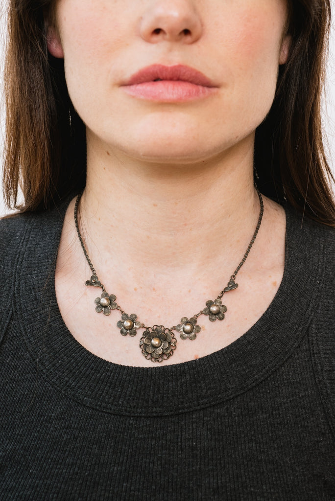 Vintage Choker Necklace with Flowers