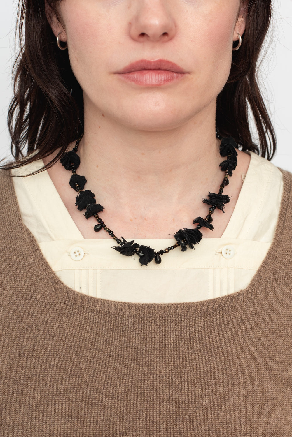 Cloth and Beads Necklace Black
