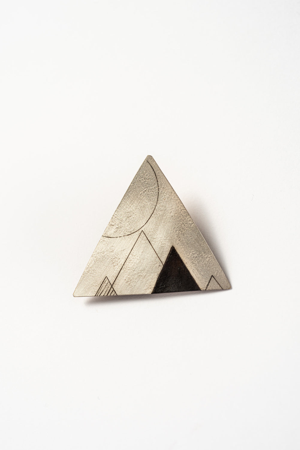 Scratch Brooch Medium Triangle